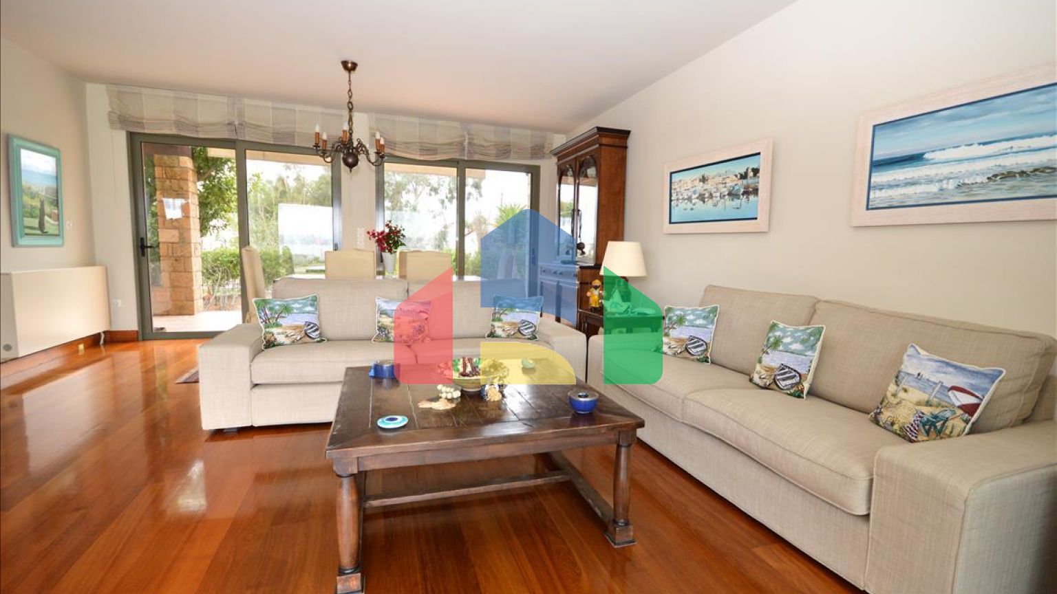 Продаж - Вілла 270 m² в Аттиці