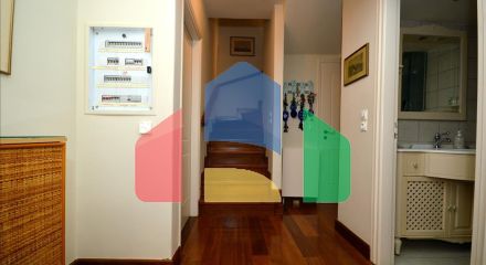 Продаж - Вілла 270 m² в Аттиці