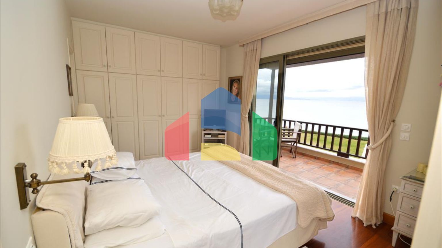 Продаж - Вілла 270 m² в Аттиці