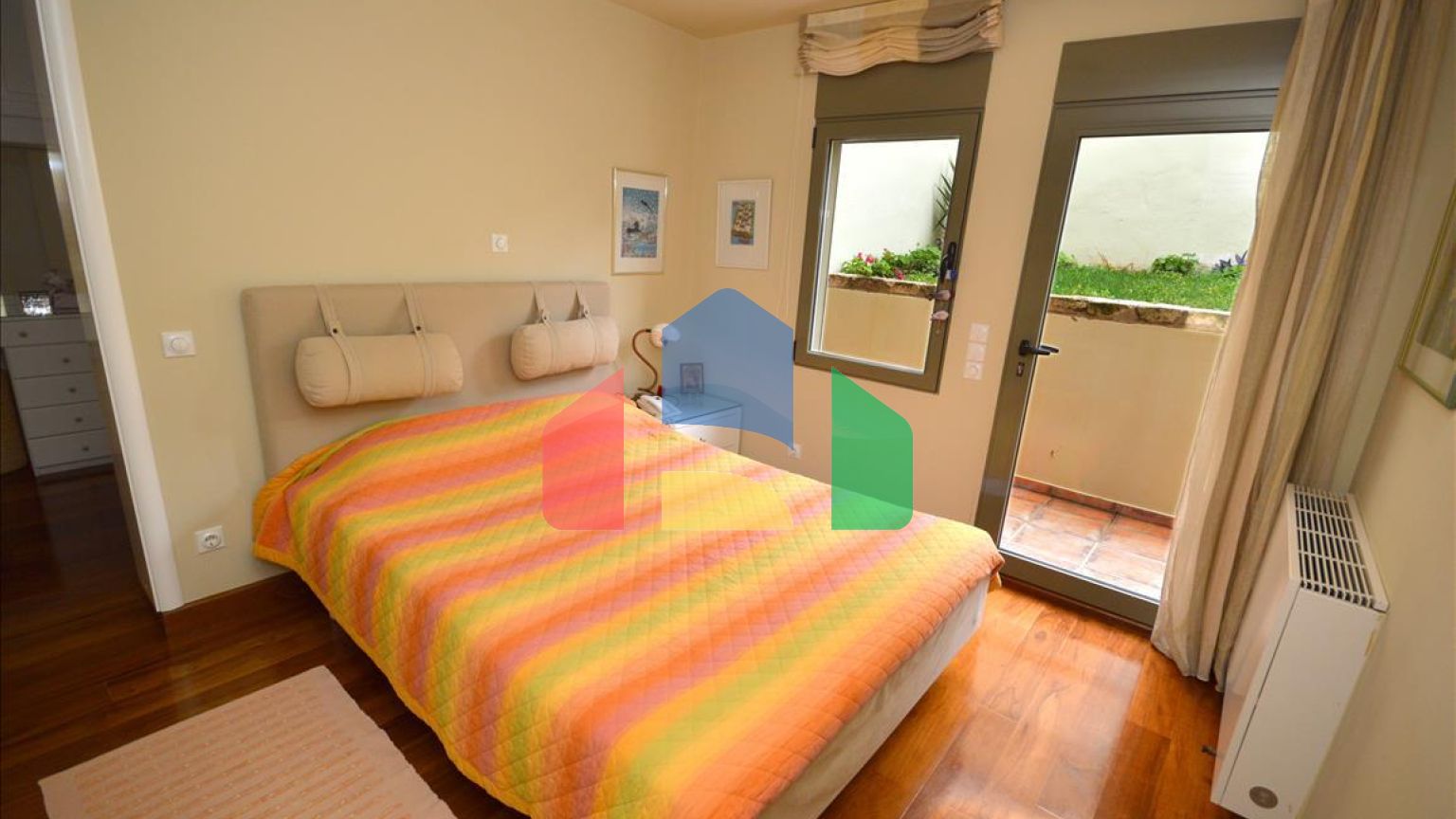 Продаж - Вілла 270 m² в Аттиці