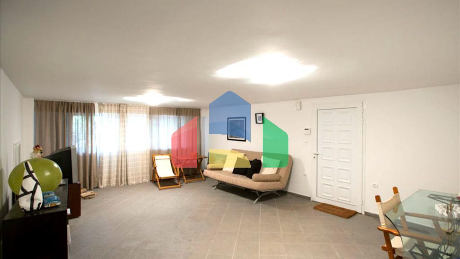 Продаж - Котедж 360 m² в Аттиці