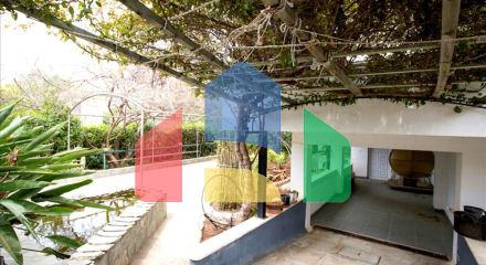 Продаж - Котедж 360 m² в Аттиці