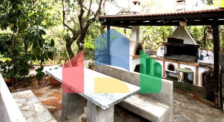 Продаж - Котедж 360 m² в Аттиці