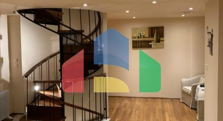 Продаж - Котедж 312 m² в Аттиці