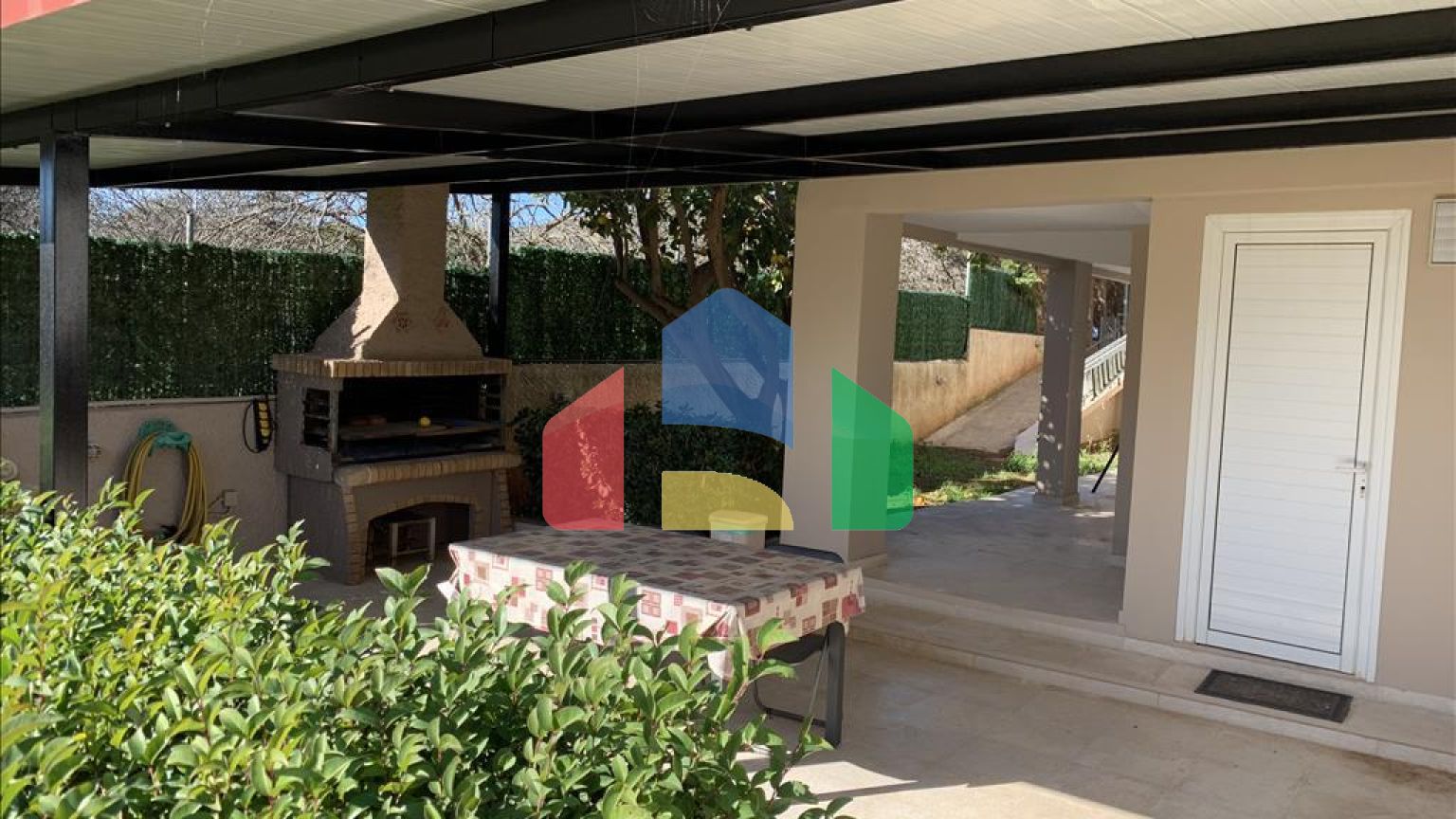 Продаж - Котедж 312 m² в Аттиці