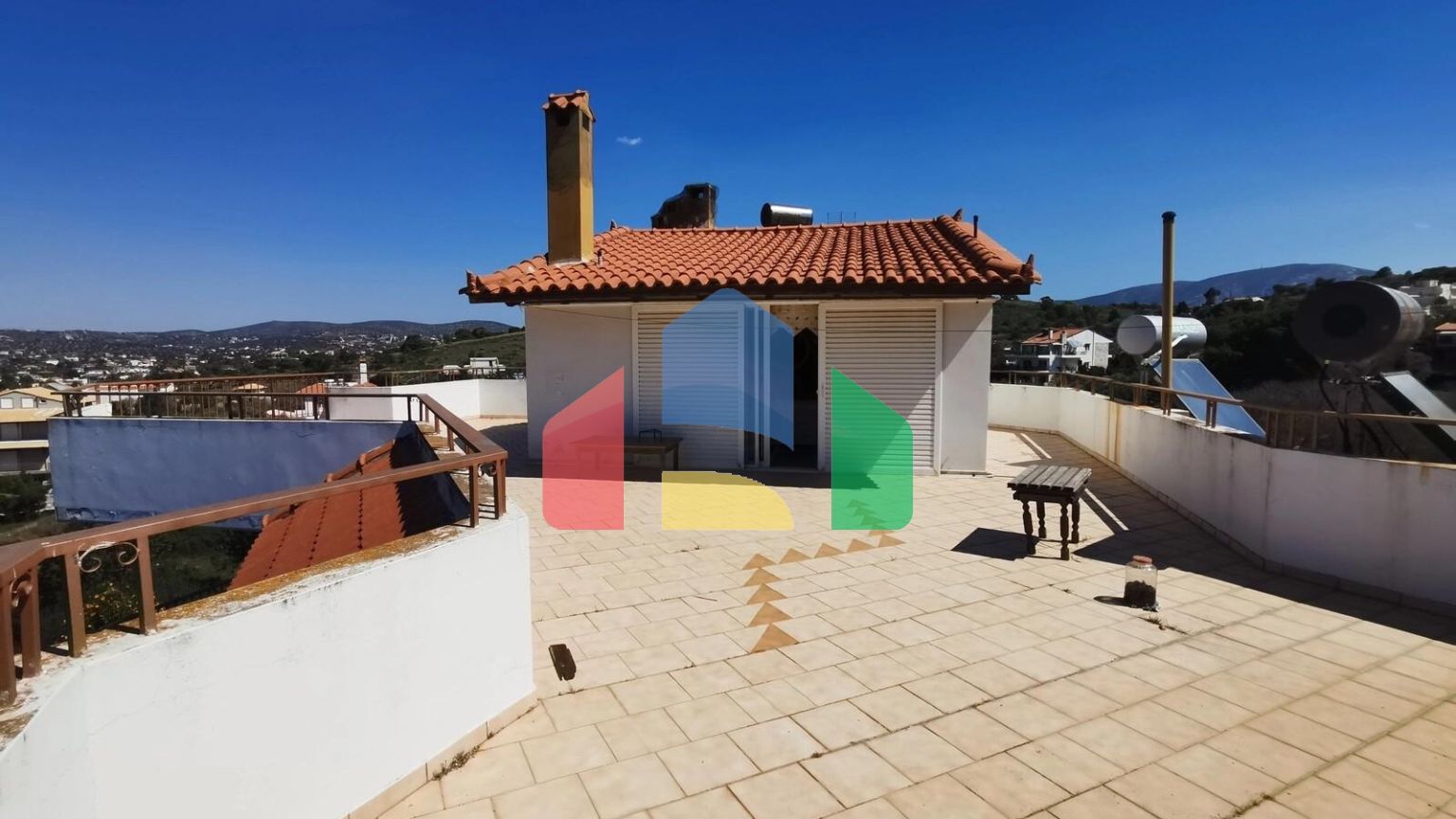 Продаж - Котедж 520 m² в Аттиці