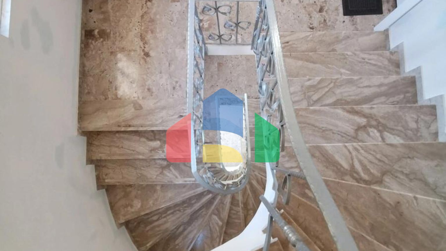 Продаж - Котедж 520 m² в Аттиці