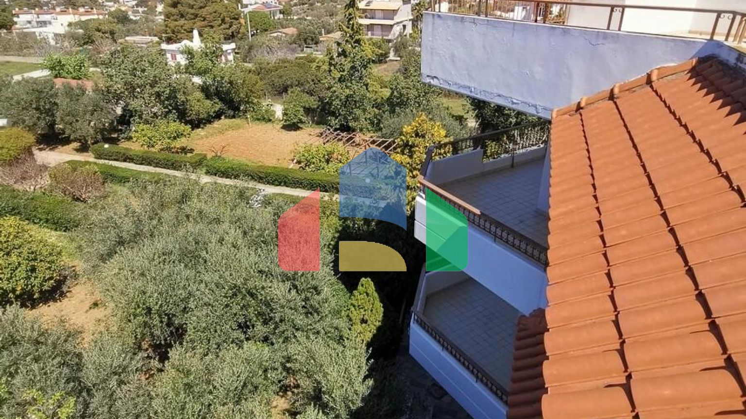 Продаж - Котедж 520 m² в Аттиці