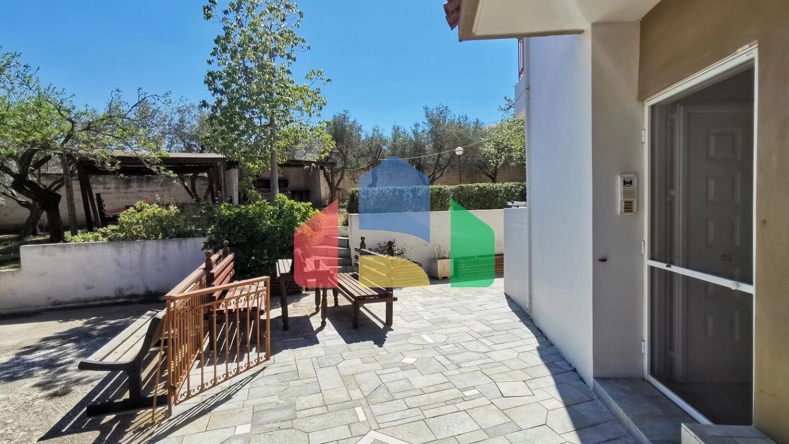 Продаж - Котедж 520 m² в Аттиці