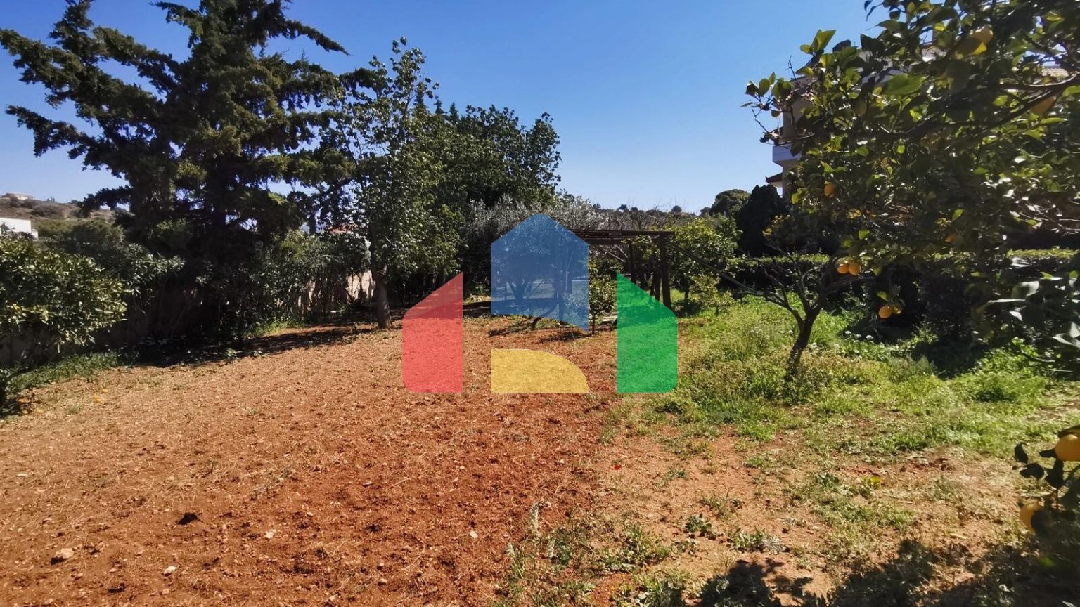 Продаж - Котедж 520 m² в Аттиці