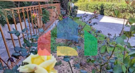 Продаж - Котедж 520 m² в Аттиці