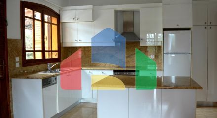 Продажа - Коттедж 300 m² в Аттике