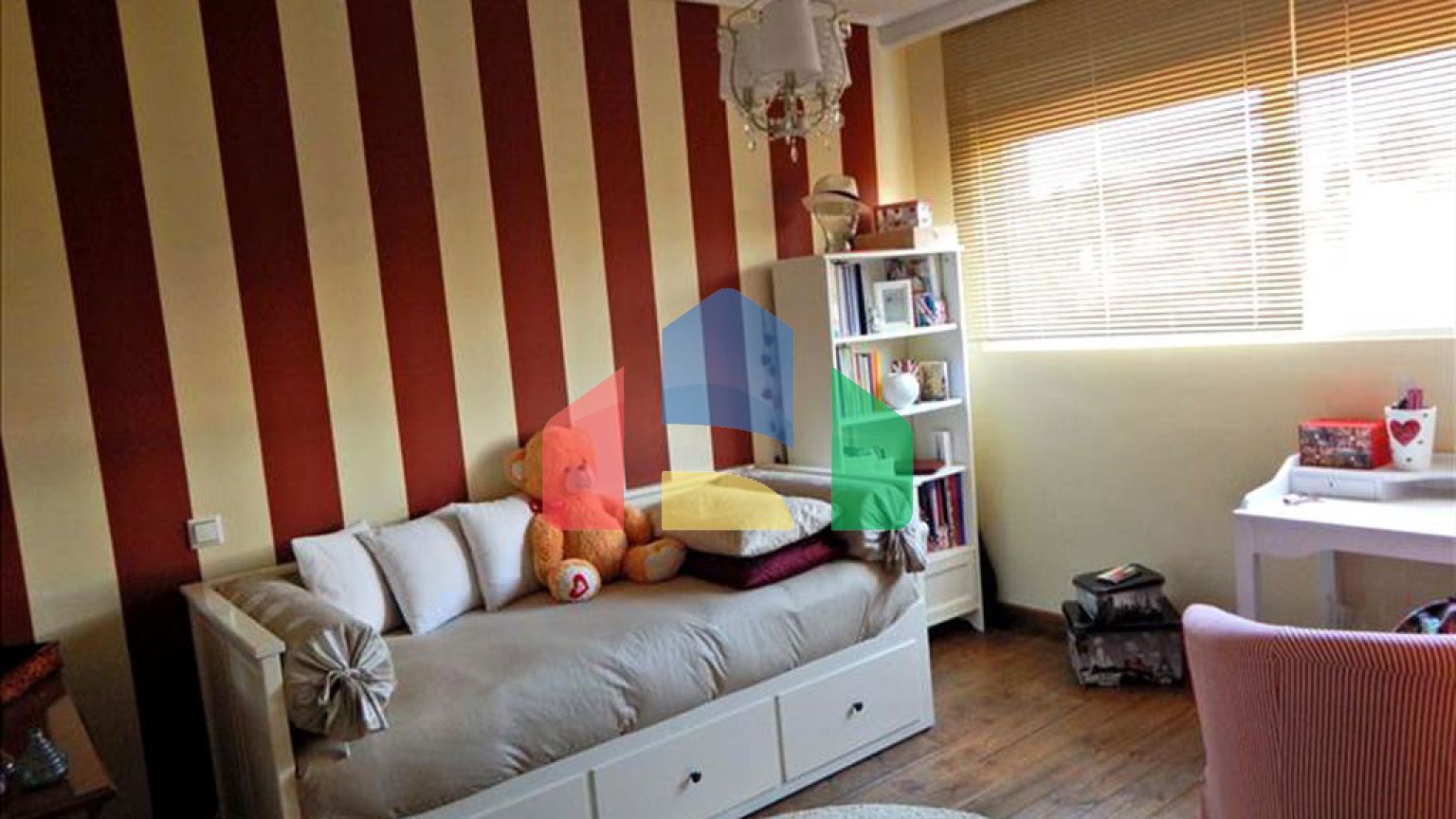 Продаж - Котедж 282 m² в Аттиці