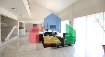 Продаж - Вілла 480 m² в Аттиці