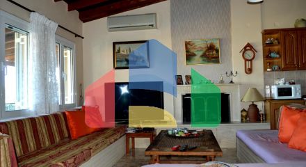 Продаж - Котедж 95 m² в Аттиці