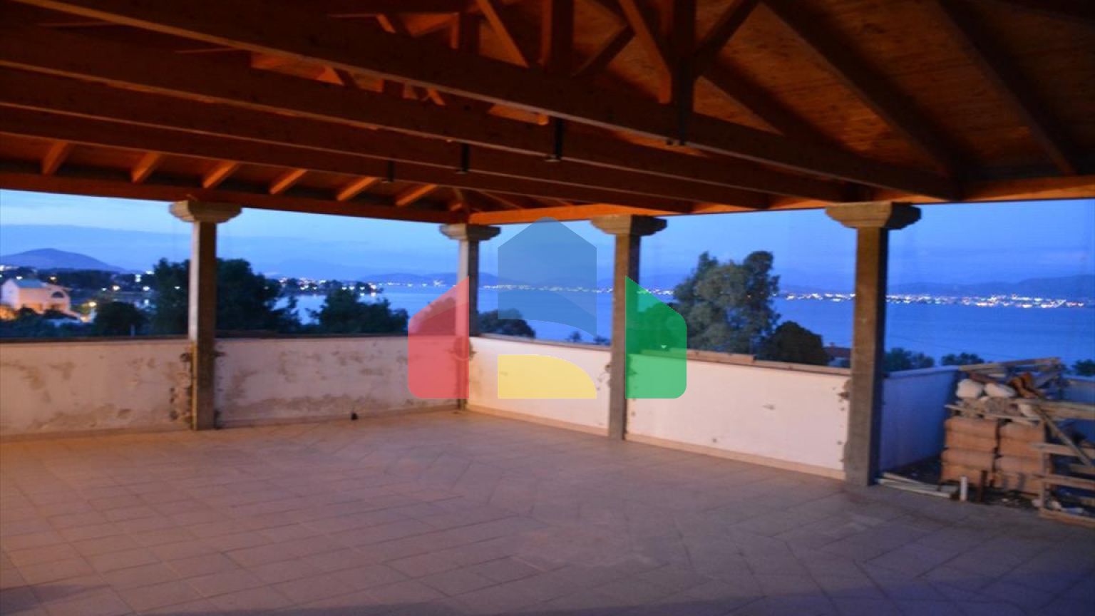 Продаж - Вілла 1200 m² в Аттиці