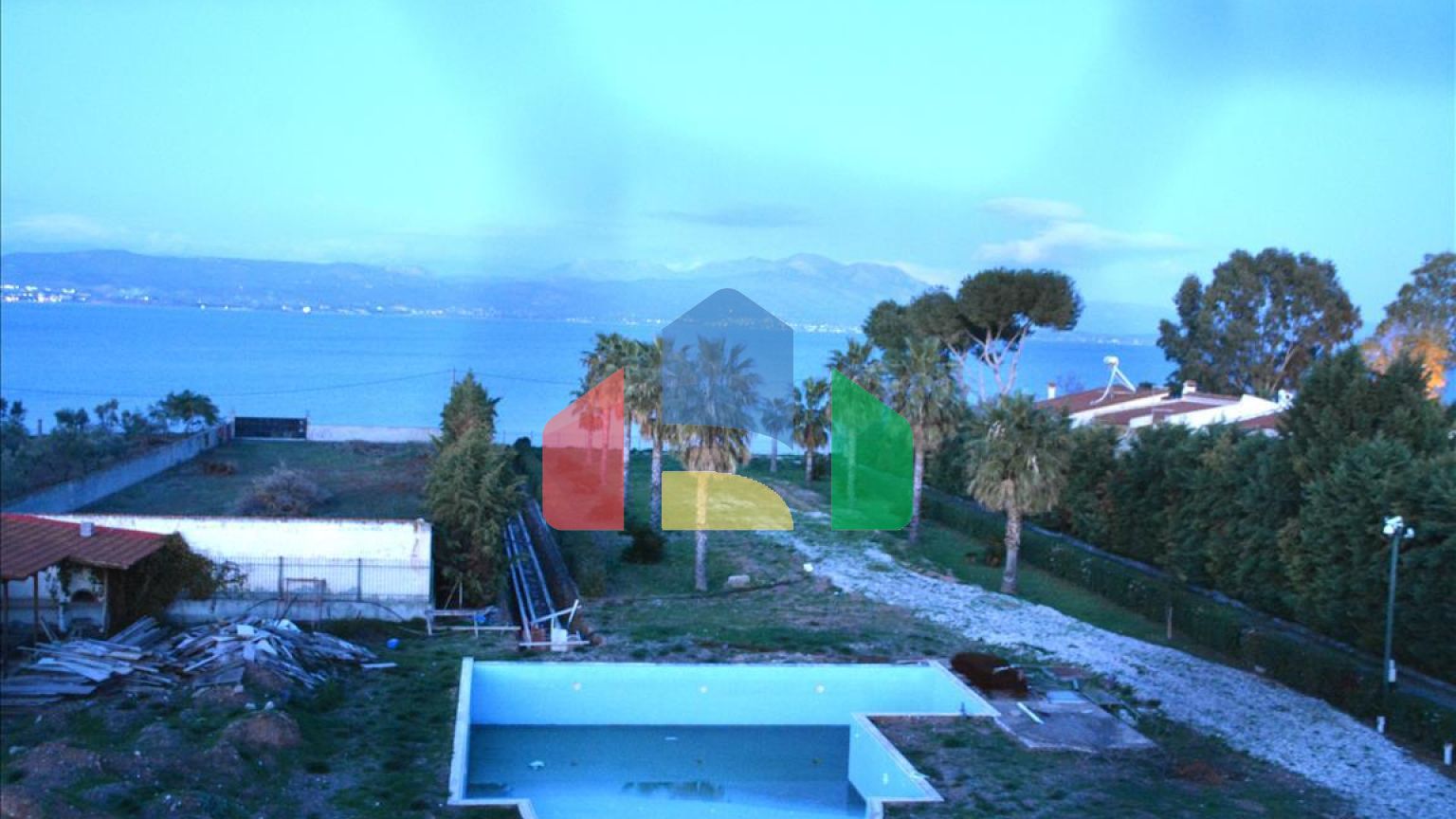 Продаж - Вілла 1200 m² в Аттиці