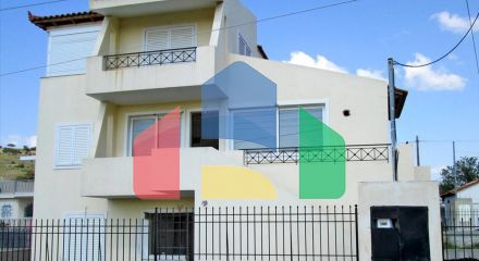 Продаж - Котедж 300 m² в Аттиці