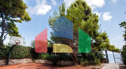 Продаж - Котедж 300 m² в Аттиці