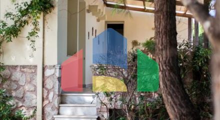 Продаж - Котедж 300 m² в Аттиці