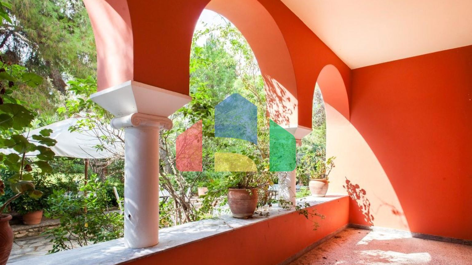 Продаж - Котедж 300 m² в Аттиці