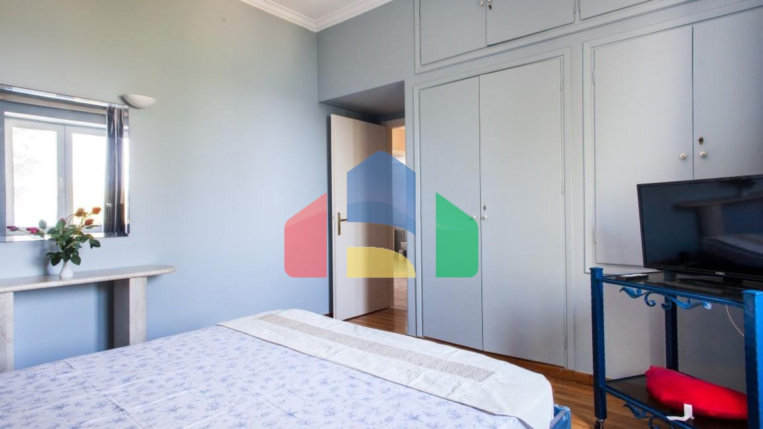 Продаж - Котедж 300 m² в Аттиці