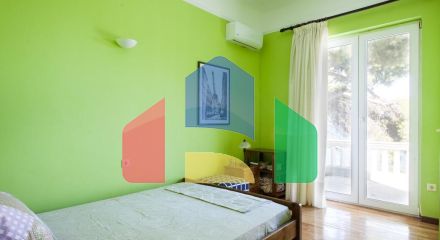 Продаж - Котедж 300 m² в Аттиці