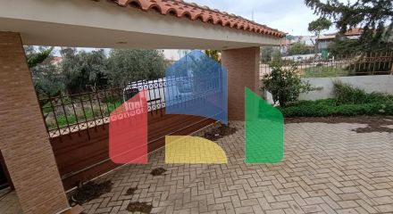 Продажа - Коттедж 225 m² в Аттике