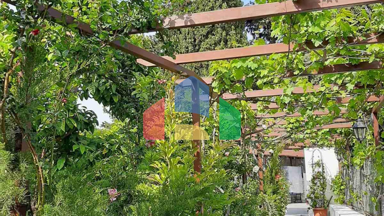 Продаж - Котедж 275 m² в Аттиці