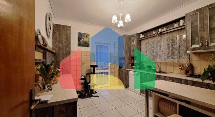 Продаж - Котедж 275 m² в Аттиці