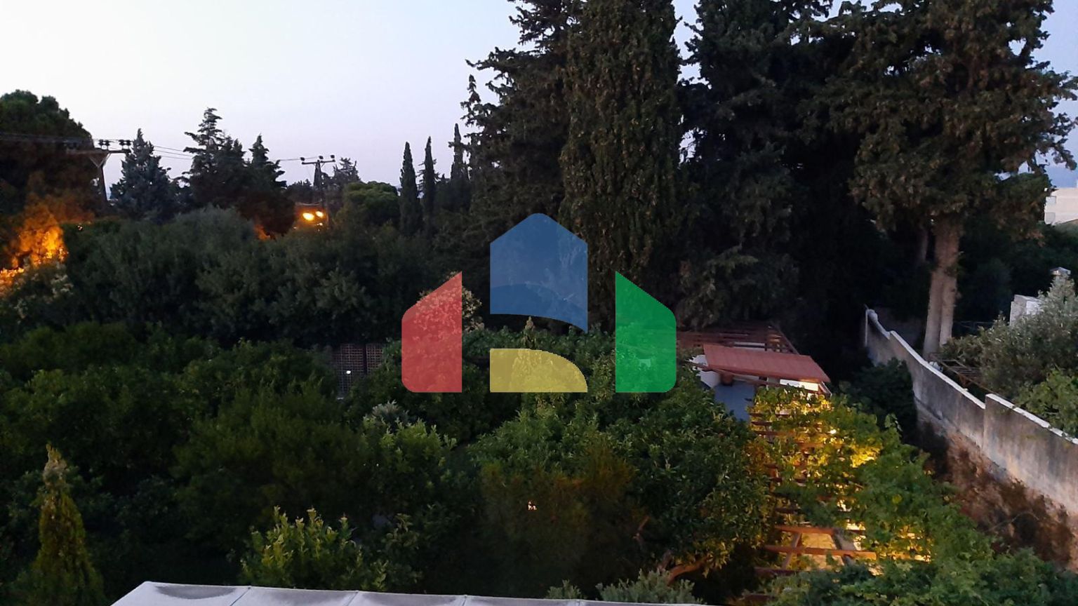 Продаж - Котедж 275 m² в Аттиці