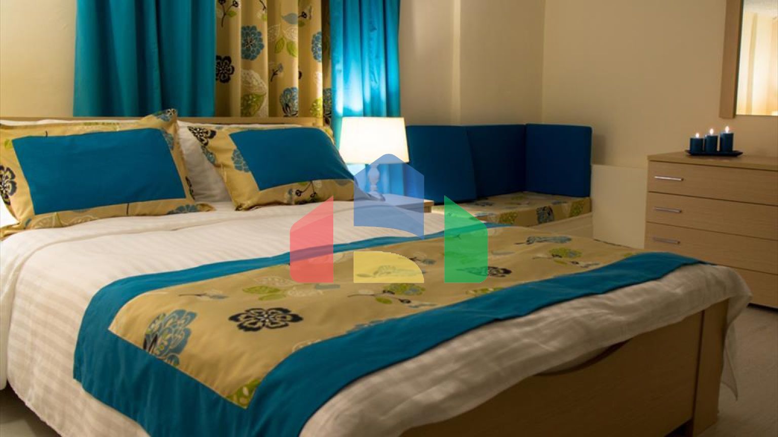 Продаж - Котедж 360 m² в Аттиці