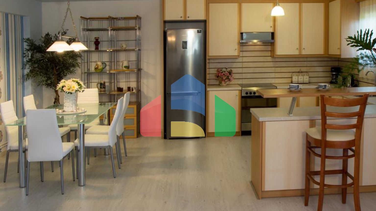 Продаж - Котедж 360 m² в Аттиці