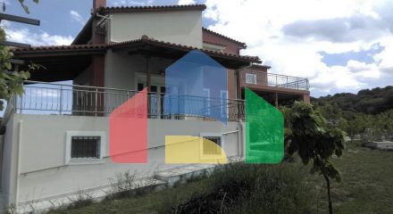 Продаж - Котедж 375 m² в Аттиці