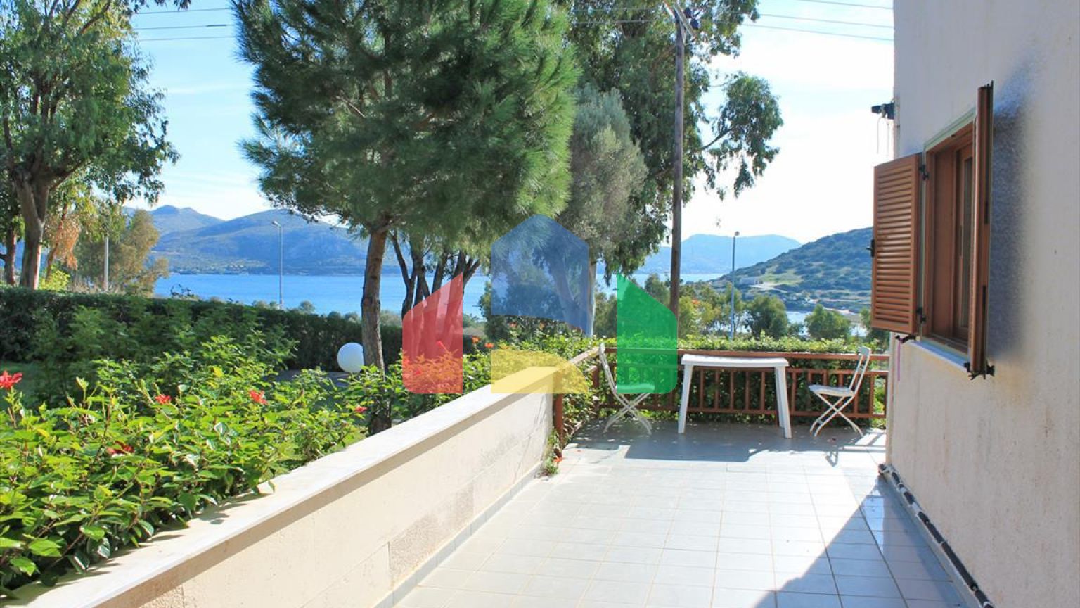 Продажа - Таунхаус 130 m² в Аттике