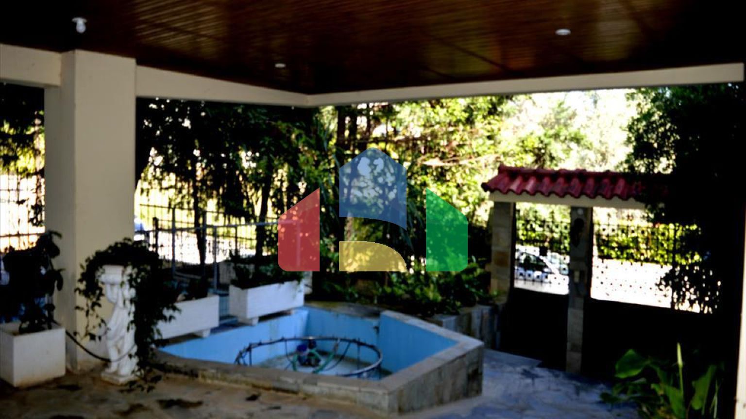 Продажа - Коммерческое помещение 695 m² в Аттике