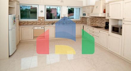 Продажа - Коттедж 480 m² в Аттике