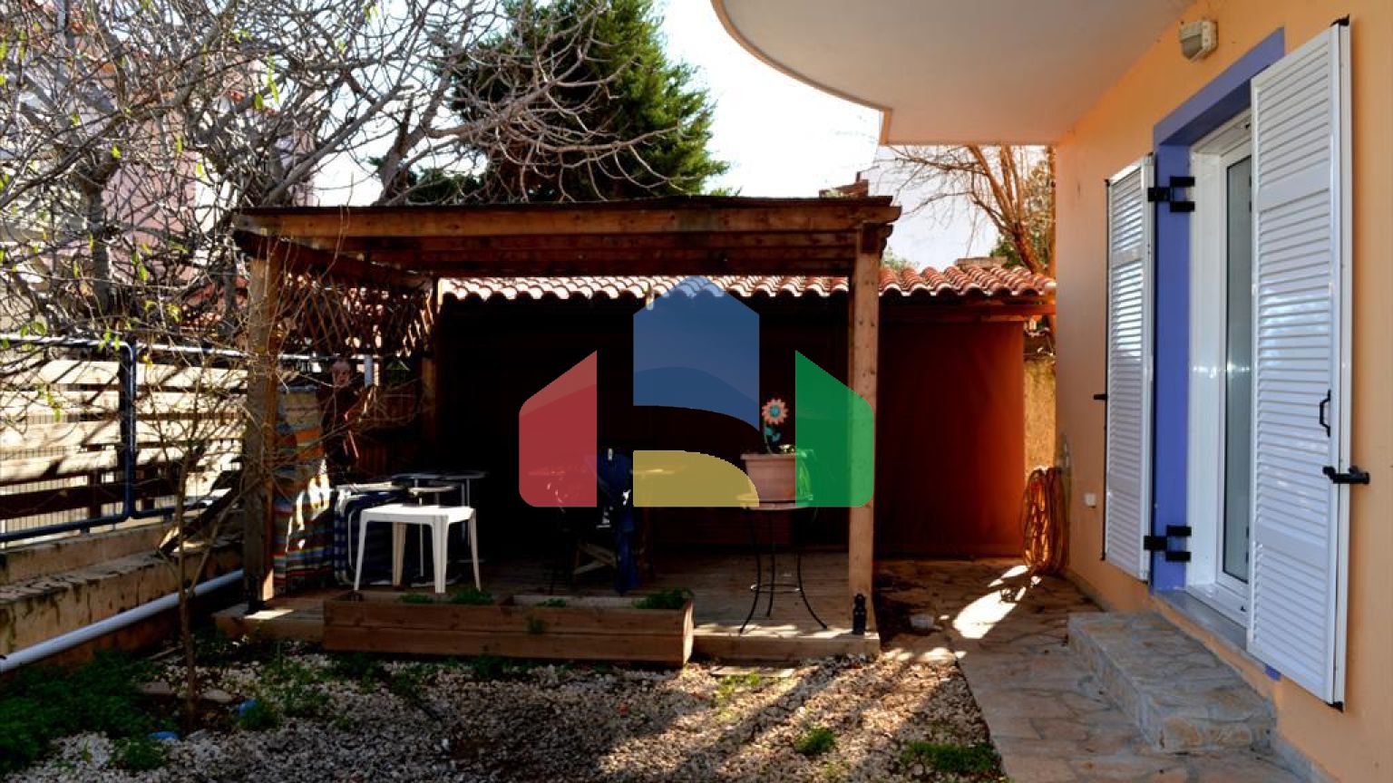 Продаж - Котедж 400 m² в Аттиці