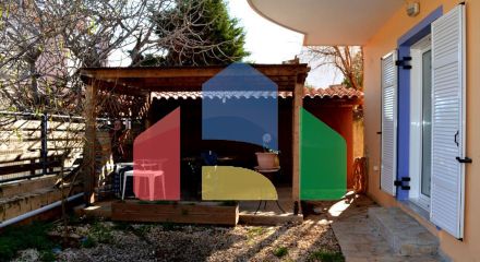 Продаж - Котедж 400 m² в Аттиці