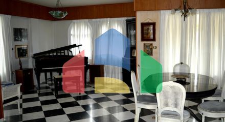Продаж - Котедж 440 m² в Аттиці