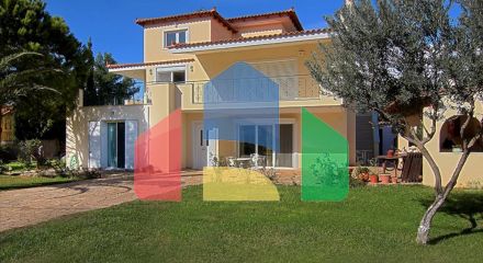 For Sale - Detached house 290 m² in Attica