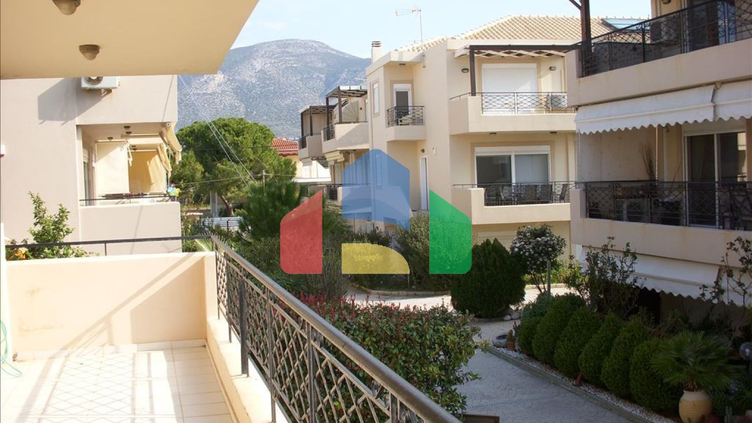 Продажа - Таунхаус 240 m² в Аттике