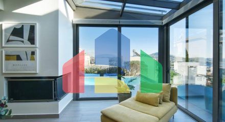 Продаж - Вілла 240 m² в Аттиці