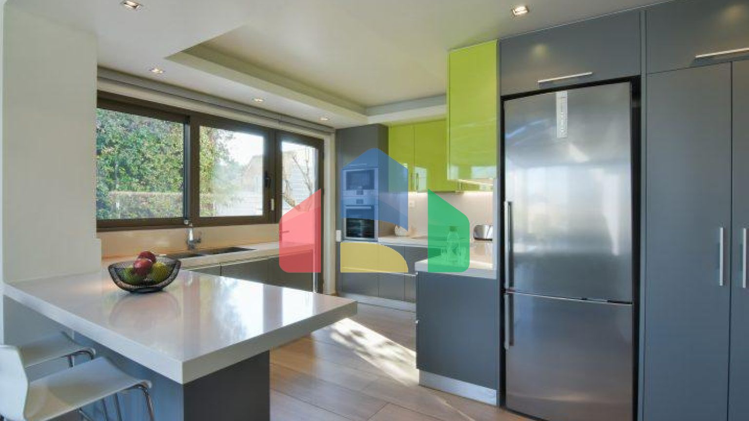 Продаж - Вілла 240 m² в Аттиці