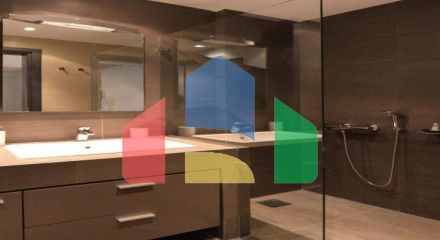 Продаж - Вілла 240 m² в Аттиці