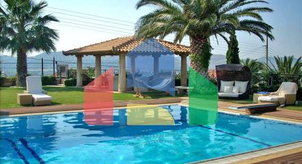 Продаж - Вілла 750 m² в Аттиці