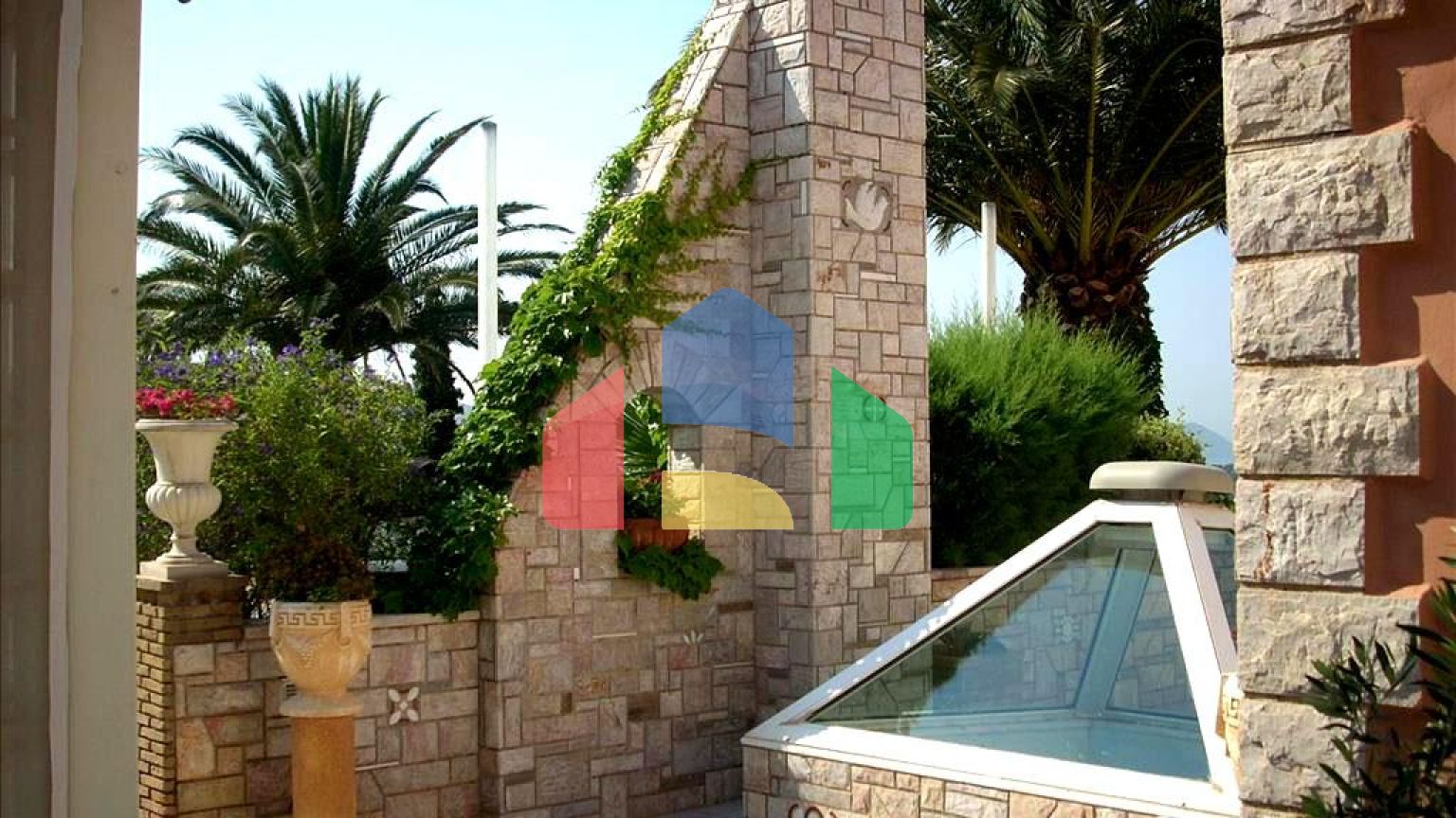 Продаж - Вілла 750 m² в Аттиці