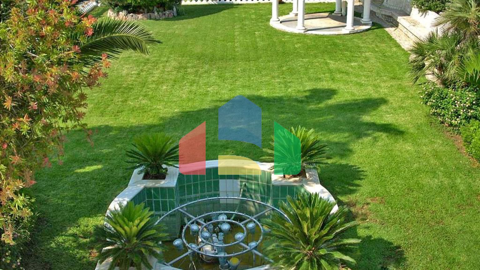 Продаж - Вілла 750 m² в Аттиці