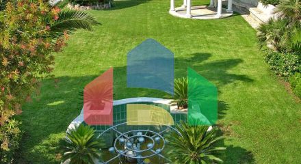 Продаж - Вілла 750 m² в Аттиці