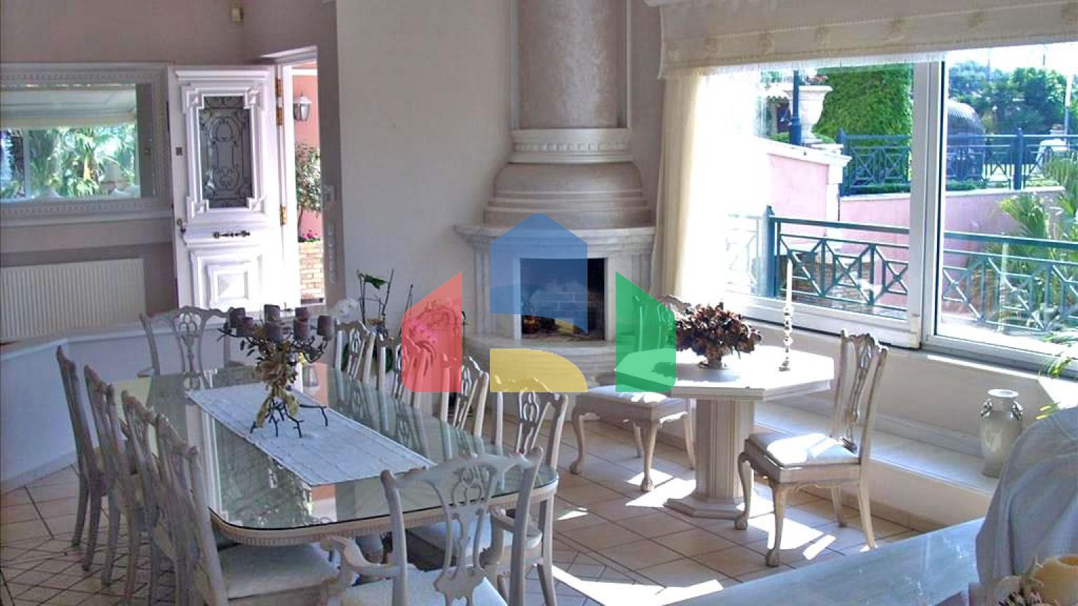 Продаж - Вілла 750 m² в Аттиці